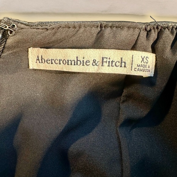 Abercrombie & Fitch Black Vegan Leather Pleated Side Tulip Hem Mini Skirt Sz XS - Picture 12 of 15